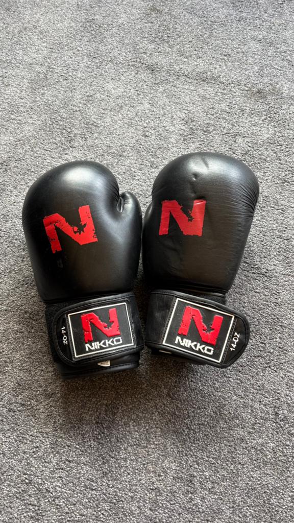 Niko boxhandschoenen, Ophalen of Verzenden, Gebruikt, Vechtsportbescherming