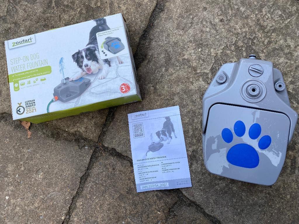 Step on dog water fountain, Ophalen of Verzenden, Zo goed als nieuw, Waterspeelgoed