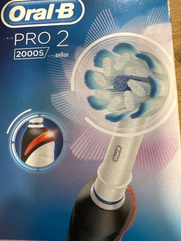 Nieuwe Oral-B PRO 2 2000S elektrische tandenborstel, Verzenden, Nieuw, Mondverzorging