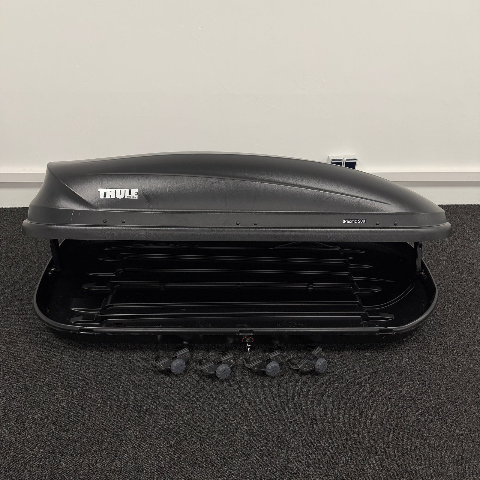 Thule Pacific 200 Dakkoffer 410 liter inhoud, Auto diversen, Dakkoffers, Ophalen, Zo goed als nieuw