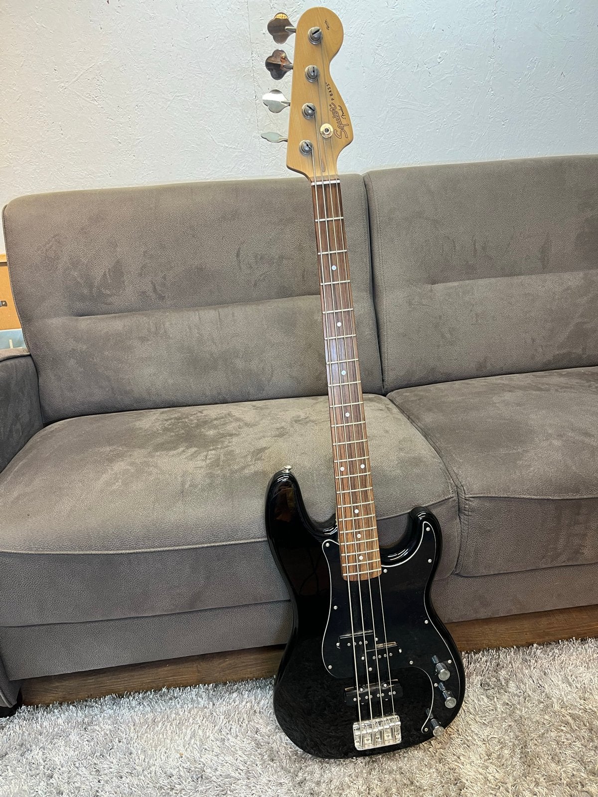 Squier (Fender) P-Bass basgitaar - Zwart, zo goed als nieuw, Muziek en Instrumenten, Ophalen of Verzenden, Zo goed als nieuw, Elektrisch