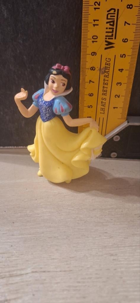 Sneeuwwitje poppetje met glitters disney (8326), ., Bullyland, Ophalen of Verzenden, Zo goed als nieuw