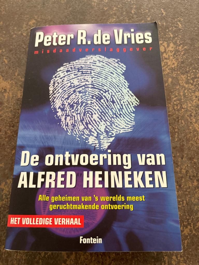 P.R. de Vries - De ontvoering van Alfred Heineken, Boeken, Ophalen of Verzenden, Zo goed als nieuw, P.R. de Vries
