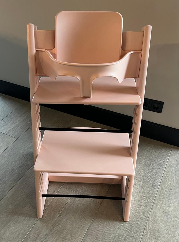 Stokke Tripp Trapp met eetblad, babyset en kussenset, Ophalen, Zo goed als nieuw, Meegroeistoel, Afneembaar eetblad
