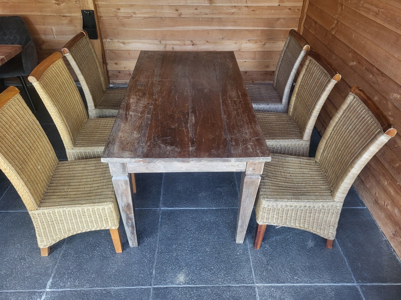 Houten eettafel 160x85 cm met 6 rotan stoelen, Ophalen, Gebruikt, Overige materialen, 50 tot 100 cm