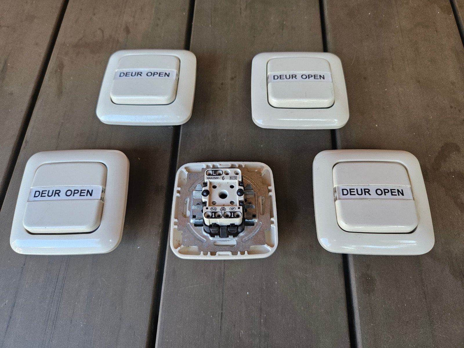 5x Deuropener schakelaar - 'DEUR OPEN' - Gebruikt, Ophalen of Verzenden