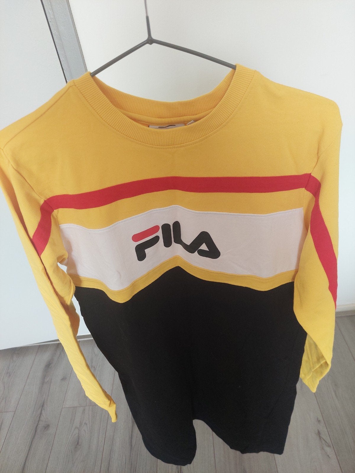 Fila sweater geel/zwart/rood - Maat M, Ophalen of Verzenden