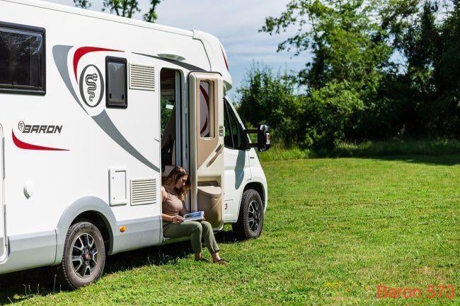 Camper huren van uit Zeeland. 5/6 personen, Caravans en Kamperen