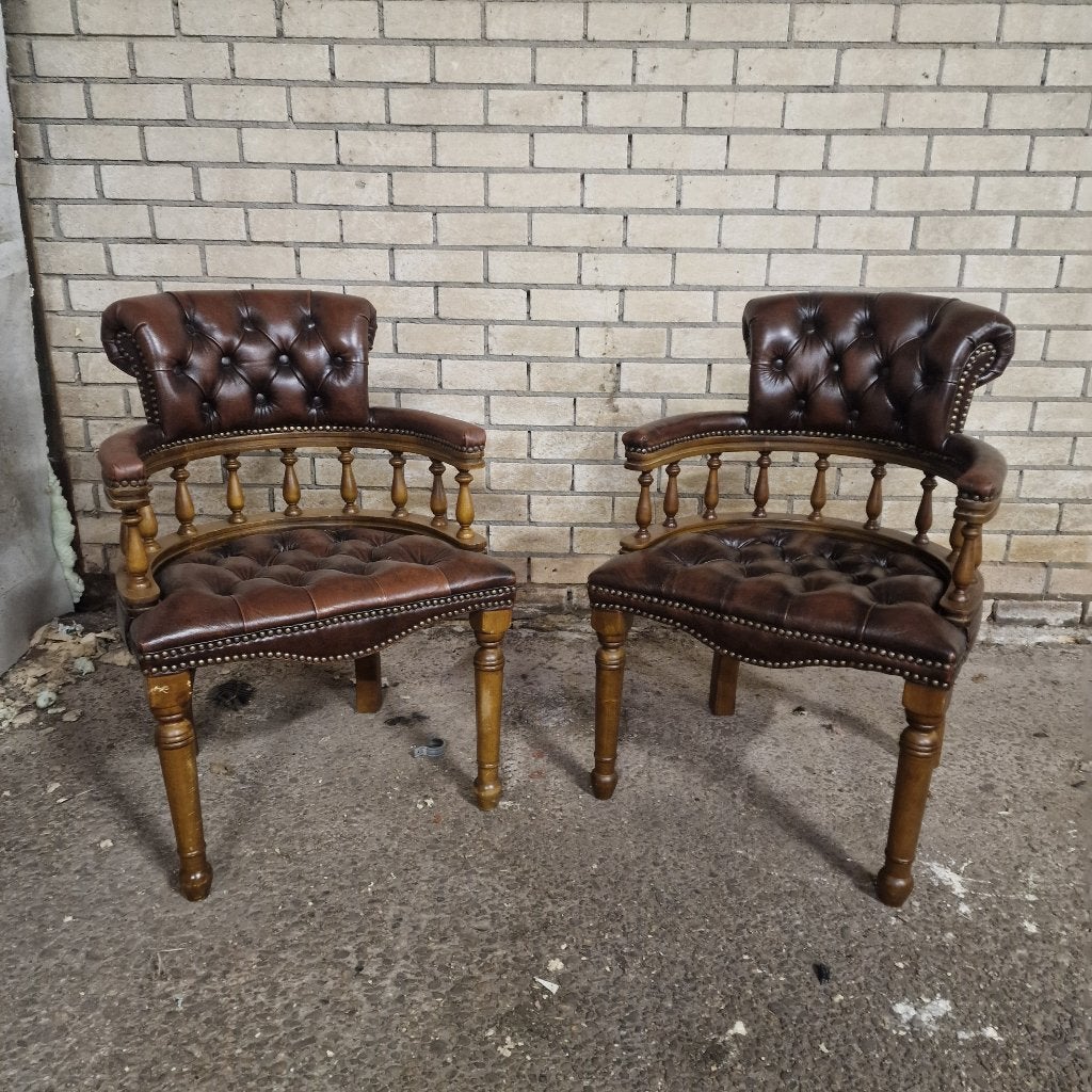 Chesterfield set 2 x captain chair antiek bruin, Ophalen