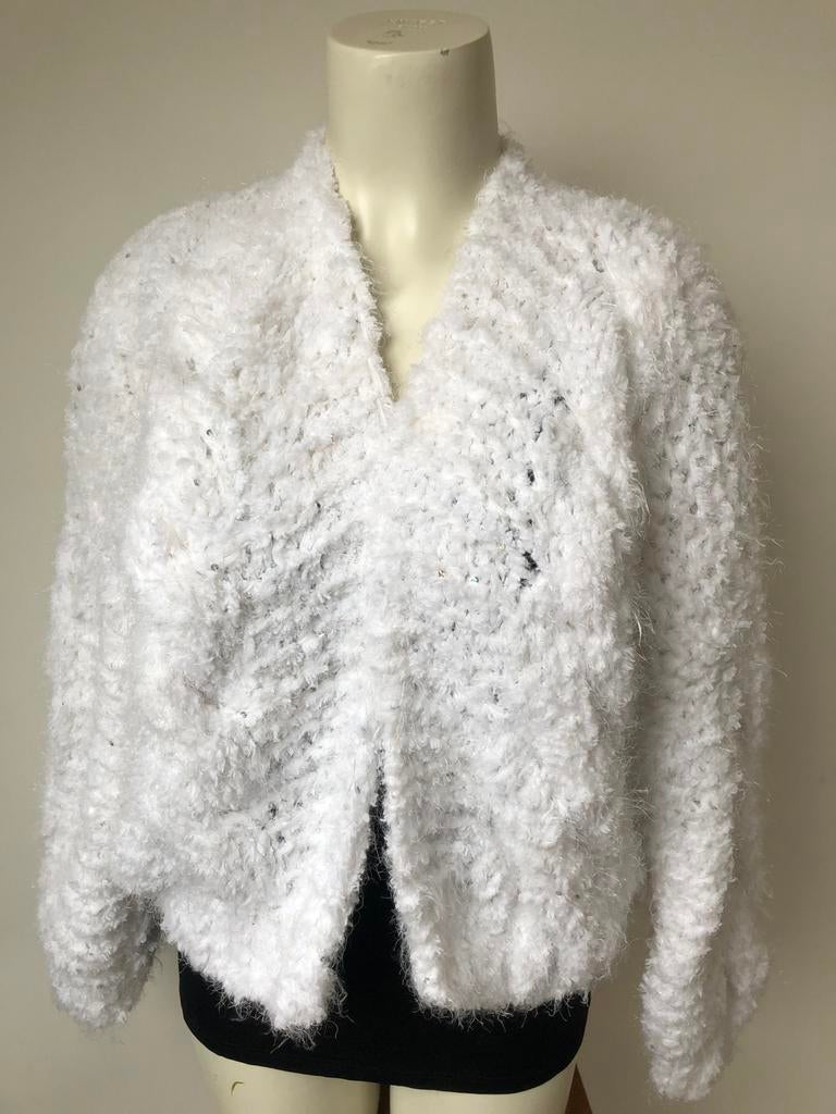 Kiro by kim wit zacht fluffy openvallend kabel gebreid, Wit, Maat 42/44 (L), Ophalen of Verzenden, Zo goed als nieuw