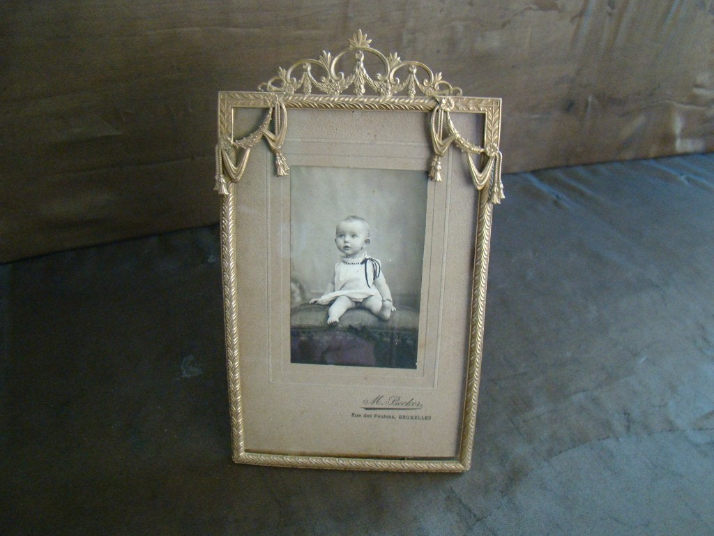 mooi antiek versierd staand messing fotolijstje, Antiek en Kunst, Antiek | Woonaccessoires, Ophalen