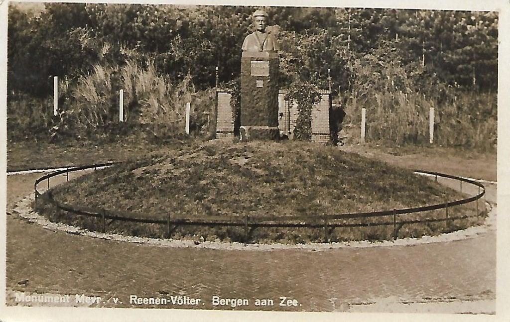 Bergen aan Zee- -Monument Mevr.v.Reenen-Vôlter., Verzenden, 1920 tot 1940, Gelopen, Noord-Holland