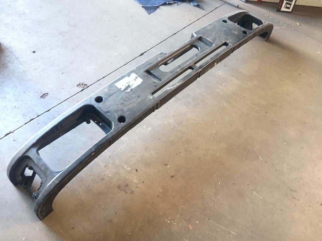 Bumper MAN F-90/m-90 1986 tm 1994., Auto-onderdelen, Vrachtwagen-onderdelen, Ophalen, Nieuw, MAN, Carrosserie en Plaatwerk