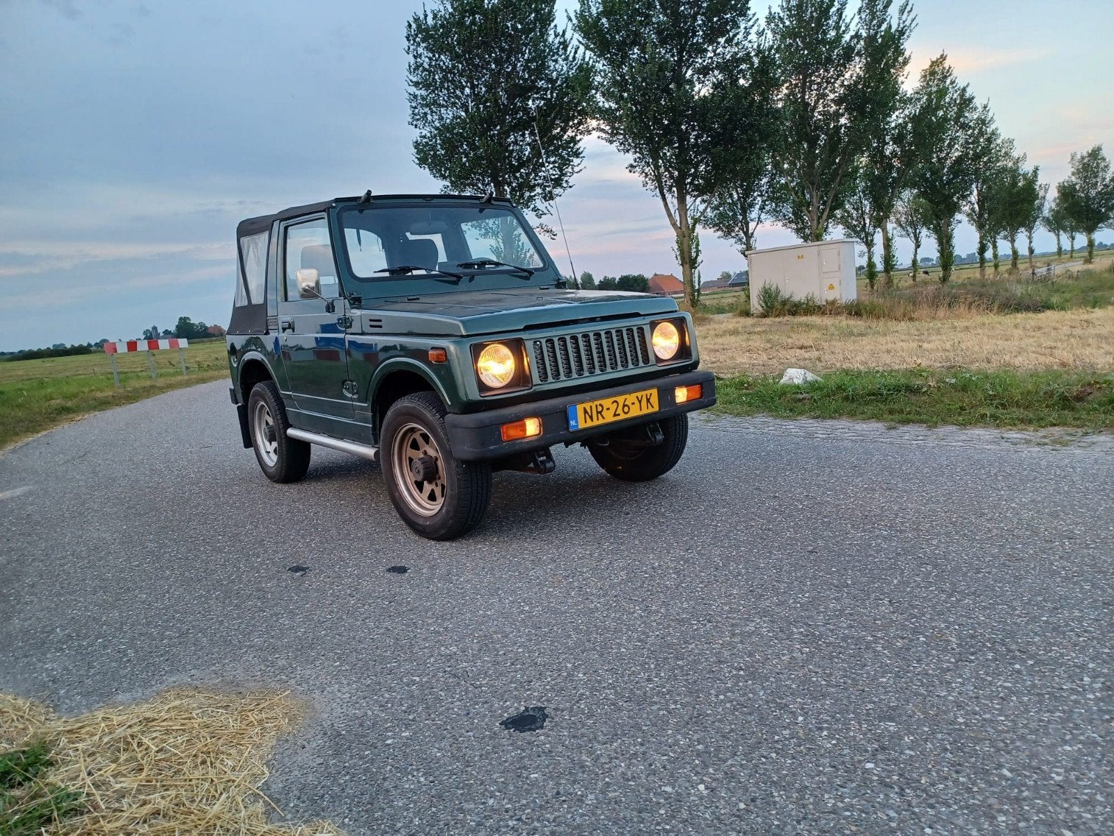 Suzuki Sj-410 1.0 4WD 1984 Groen, Auto's, Suzuki, 970 cc, 46 pk, 4 cilinders, Leder en Stof