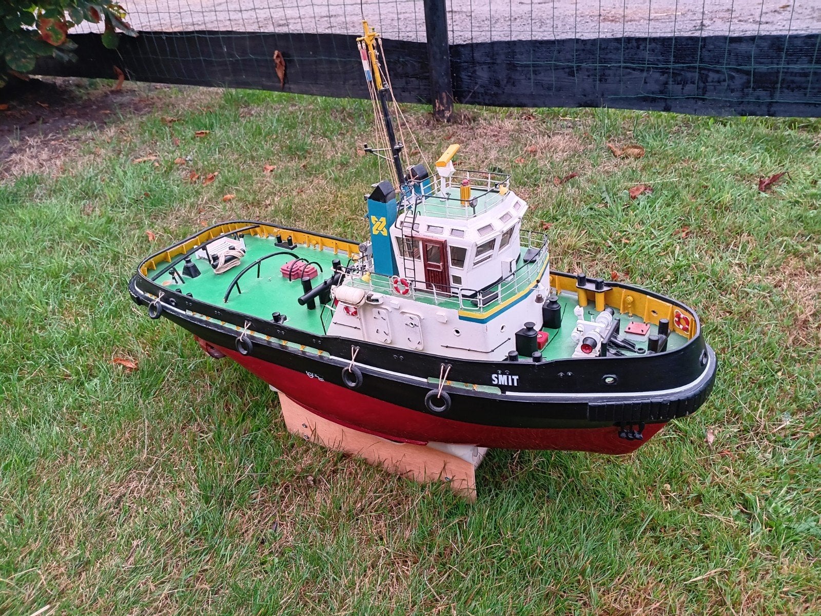 Prachtig Smit Zweden sleepboot, becker roeren, rc varend, Hobby en Vrije tijd, Modelbouw | Boten en Schepen, Ophalen