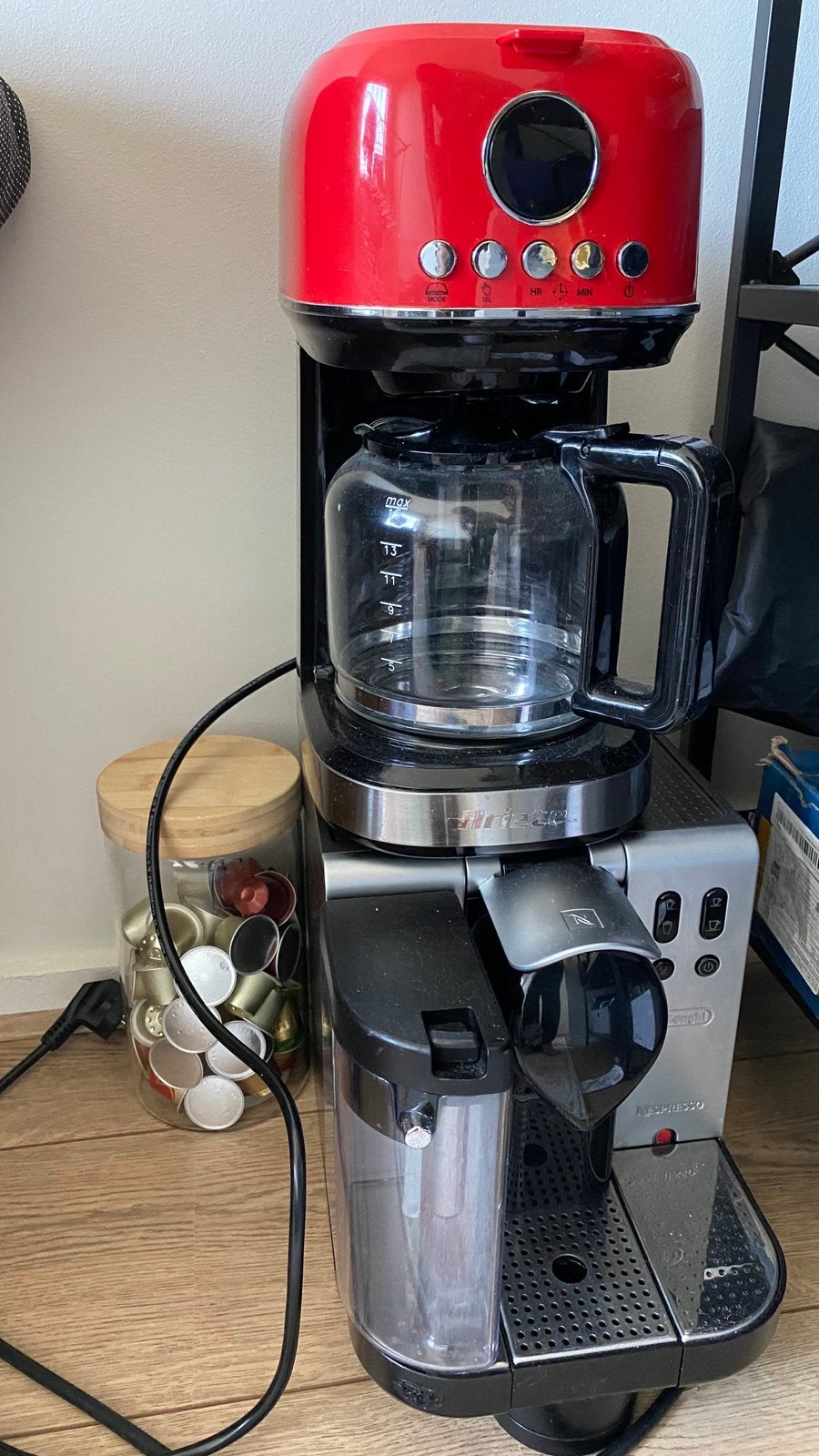 Nespresso en Filter Koffie Machine, Ophalen, Zo goed als nieuw, Koffiemachine