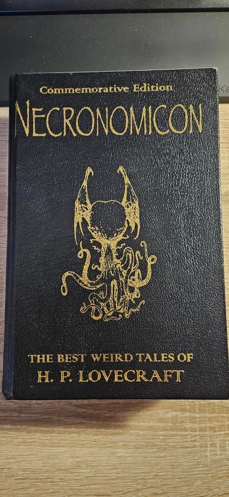 Necronomicon Commemorative Edition - H.P. Lovecraft, Ophalen of Verzenden, Gelezen, H.P. Lovecraft