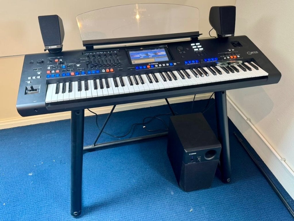 Zeer complete als nieuwe Yamaha Genos.incl alle software, Ophalen of Verzenden, Zo goed als nieuw, 76 toetsen, Yamaha