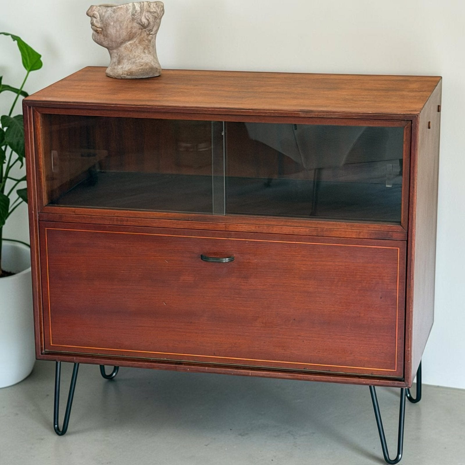Foto 7 van Vintage Formule Kempkes dressoir | Multi Lux | wandkast