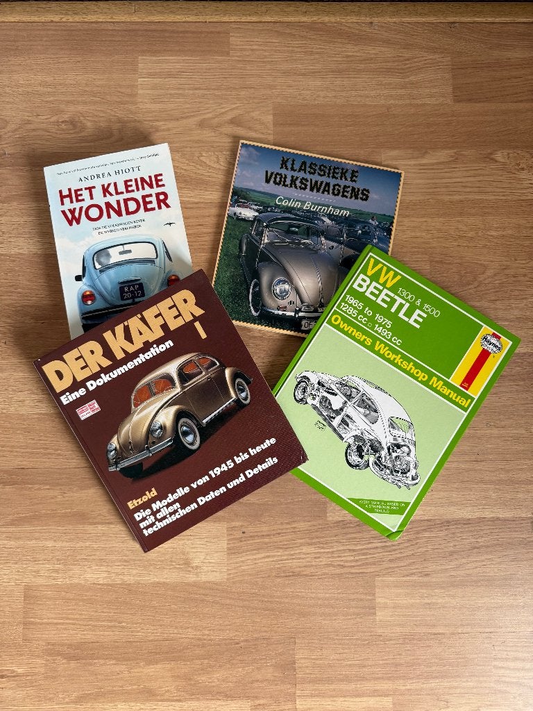 VW Kever: 4 boeken (geschiedenis, techniek & onderhoud), Ophalen of Verzenden, Gelezen, Volkswagen
