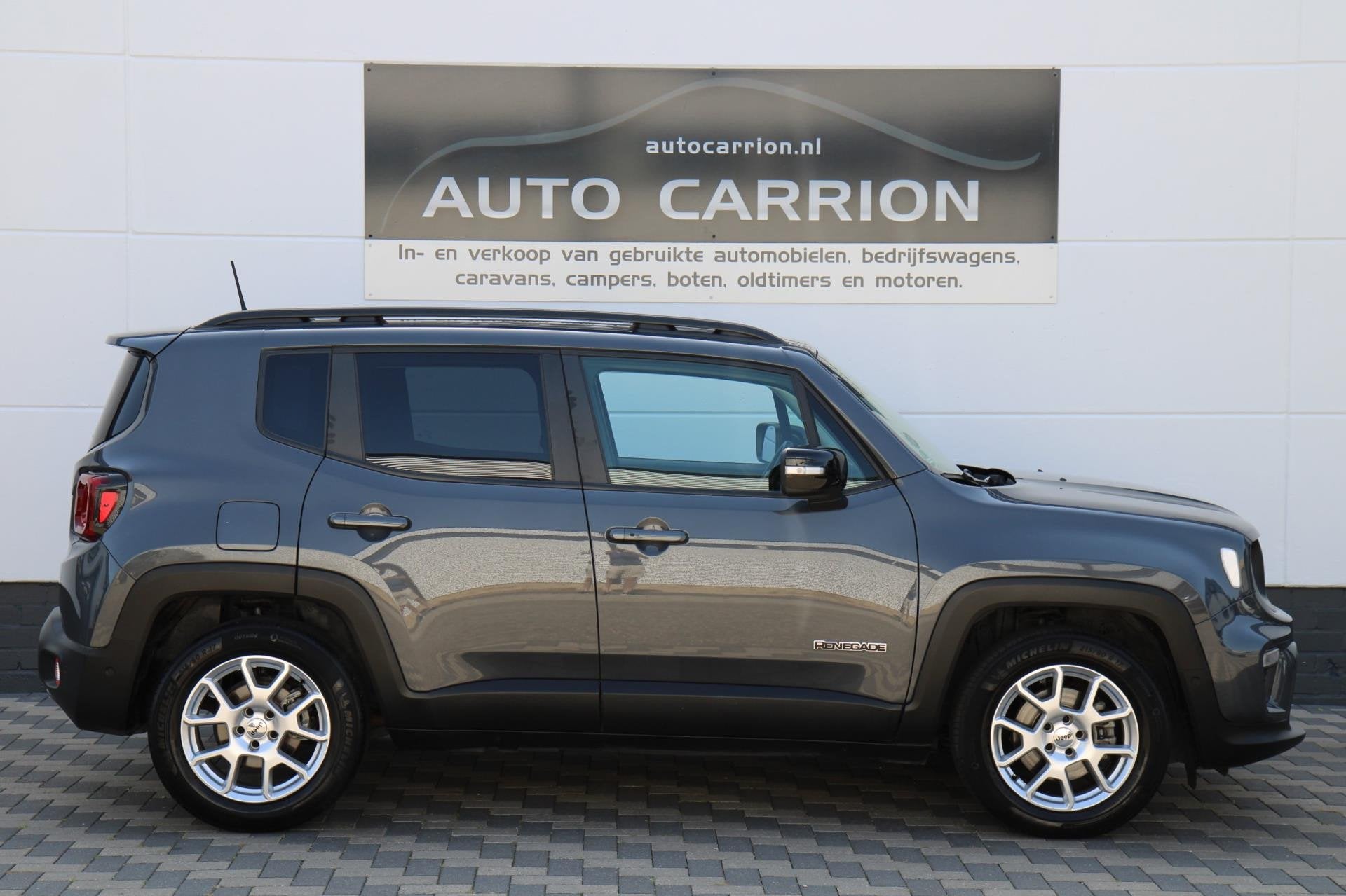 Jeep Renegade 1.5T e-Hybrid Altitude 1ste eig. Carplay !, Stof, Zwart, 4 cilinders, Bedrijf