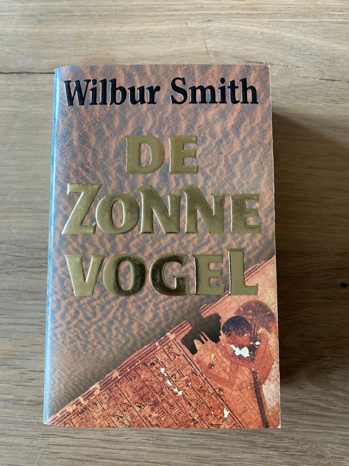 Wilbur Smith - De Zonnevogel, Ophalen of Verzenden, Gelezen, Nederland