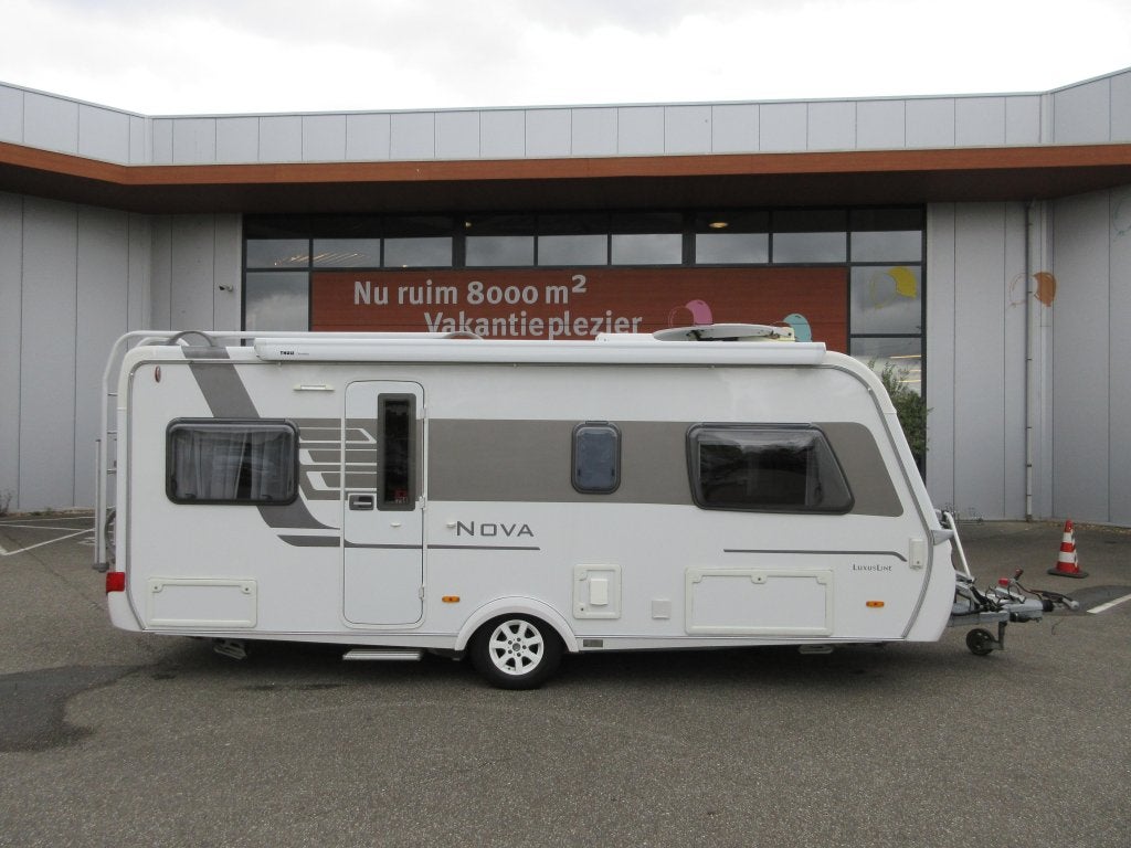 Eriba Nova 541 MOVER EN CASSETTELUIFEL, Caravans en Kamperen, Schokbreker, Rondzit, Eriba, Overige typen