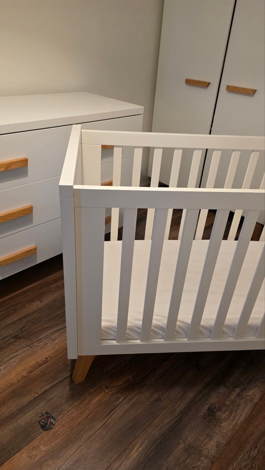 TWF Kinderkamer: Ledikant, Kledingkast, Commode, Ophalen