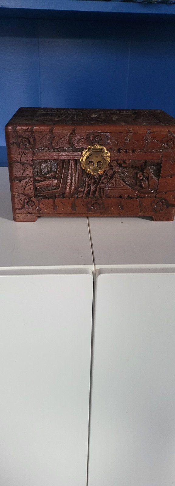 Antiek Chinees sieradenkistje met houtsnijwerk, Ophalen of Verzenden