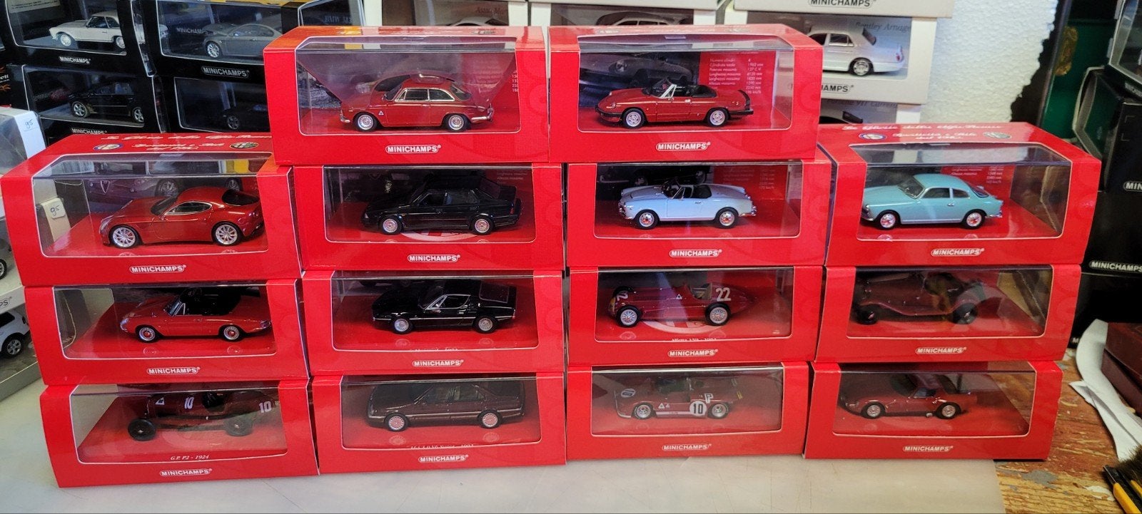 Minichamps 14 stuks Le Glorie Della Alfa Romeo, Ophalen of Verzenden, Zo goed als nieuw, Auto, MiniChamps