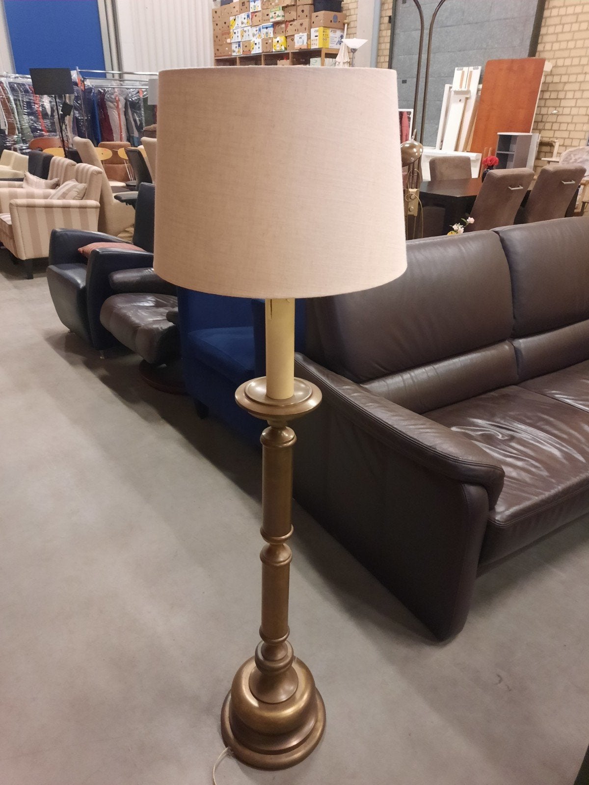 Staande koperen vloerlamp,  max hoogte 141 cm incl. kap., Ophalen, Gebruikt, 100 tot 150 cm, E27 (groot)
