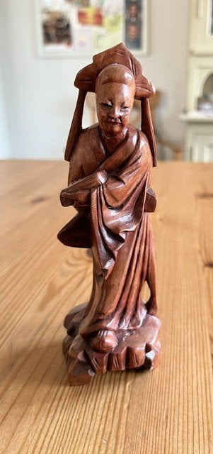 Chinees houten beeldje van Vrouw, Hout, Bruin, 17 cm, Ophalen of Verzenden