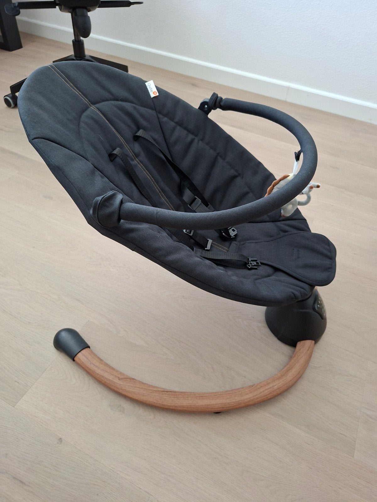 Qute Q-Rocker Woody Ebony babyschommel, Ophalen