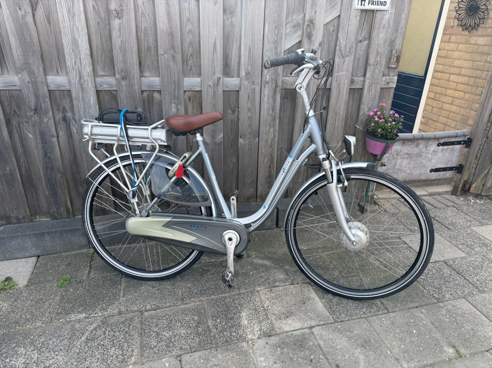 Mooie elektrische sparta c4 emotion goede accu en lader, Ophalen, Sparta, 53 tot 56 cm, Versnellingen