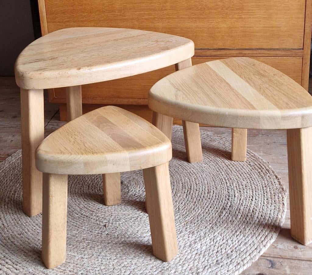 vintage brutalist wood nestling coffee tables, Verzamelen, Retro, Ophalen, Huis en Inrichting