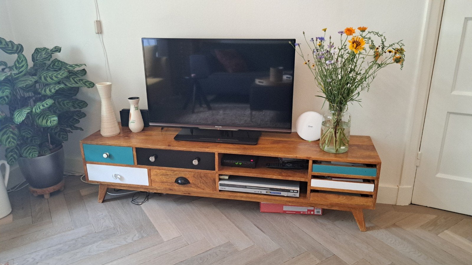 Kave Home Conrad Retro TV Meubel - 160 x 42 x 35cm, Ophalen, 150 tot 200 cm, Zo goed als nieuw, Minder dan 100 cm
