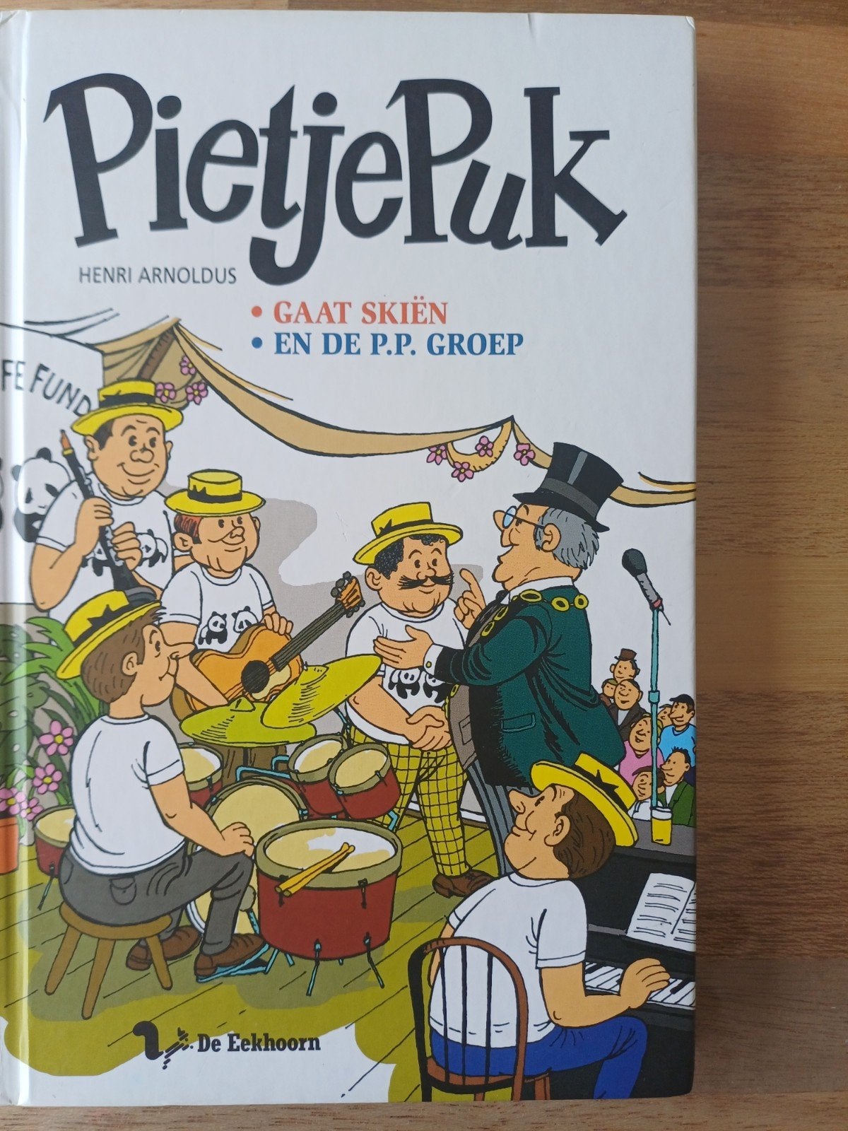 PIETJE PUK gaat skiën  en pietje puk en de P.p.groep, Ophalen of Verzenden, Zo goed als nieuw, Henri Arnoldus, Fictie algemeen