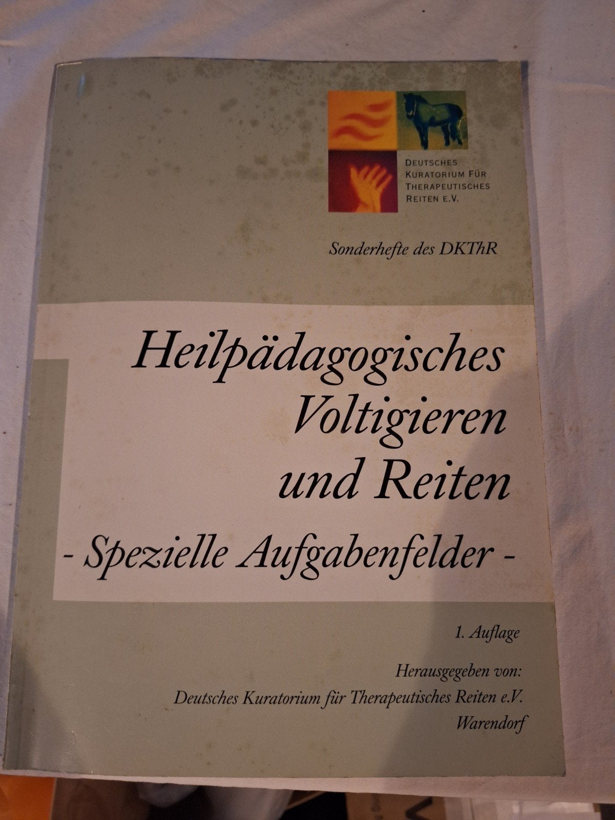 Heilpädagogisches Voltigieren und Reiten, Gelezen, DKThR, Beta, HBO