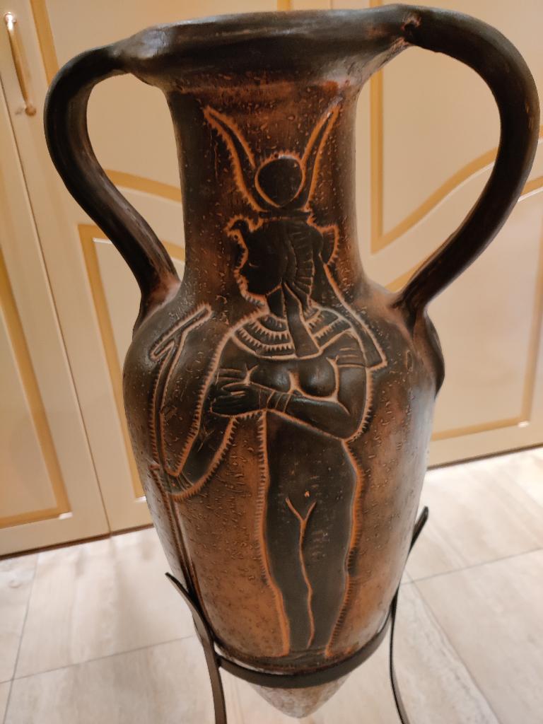 Amfora met handvaten en metalen houder, romeinse versiering, Antiek en Kunst, Ophalen