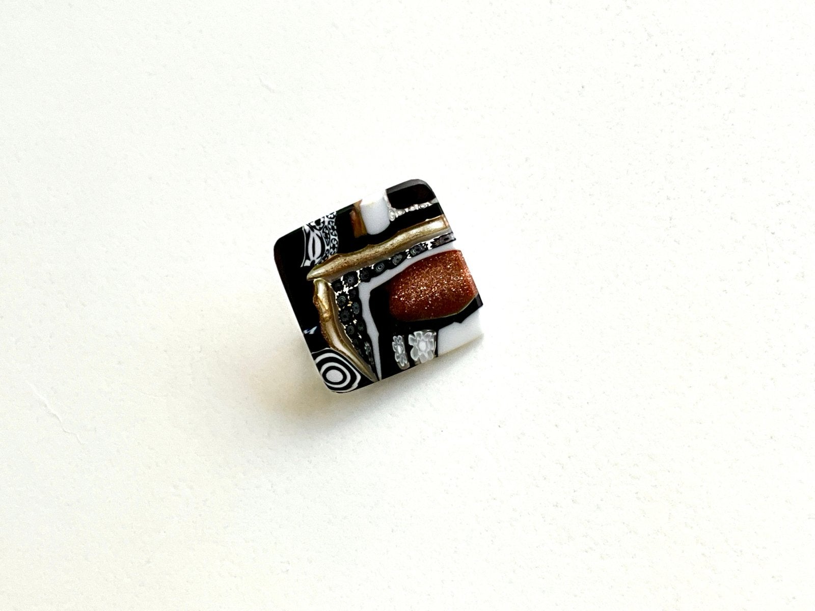 Vierkante broche met abstract design van murano-glas, Overige materialen, Zwart, Minder dan 4 cm, Ophalen of Verzenden