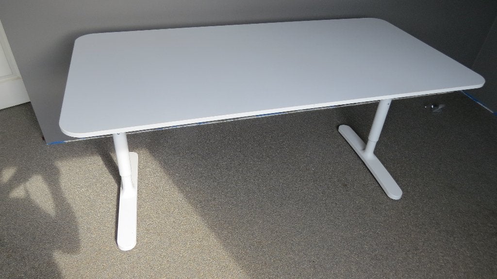Ikea Bekant bureau, Ophalen, 160 cm, In hoogte verstelbaar, Zo goed als nieuw