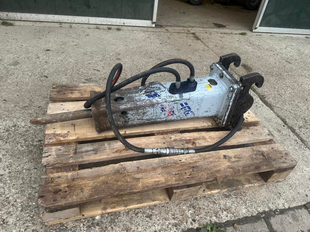 Furukawa Frd fx25 cw05 hydraulische sloophamer, Ophalen, Zo goed als nieuw