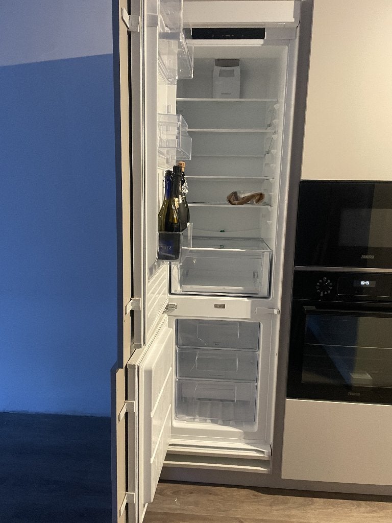 Inbouw koelvriescombinatie Zanussi, Ophalen, 150 tot 200 liter, Gebruikt, Met aparte vriezer
