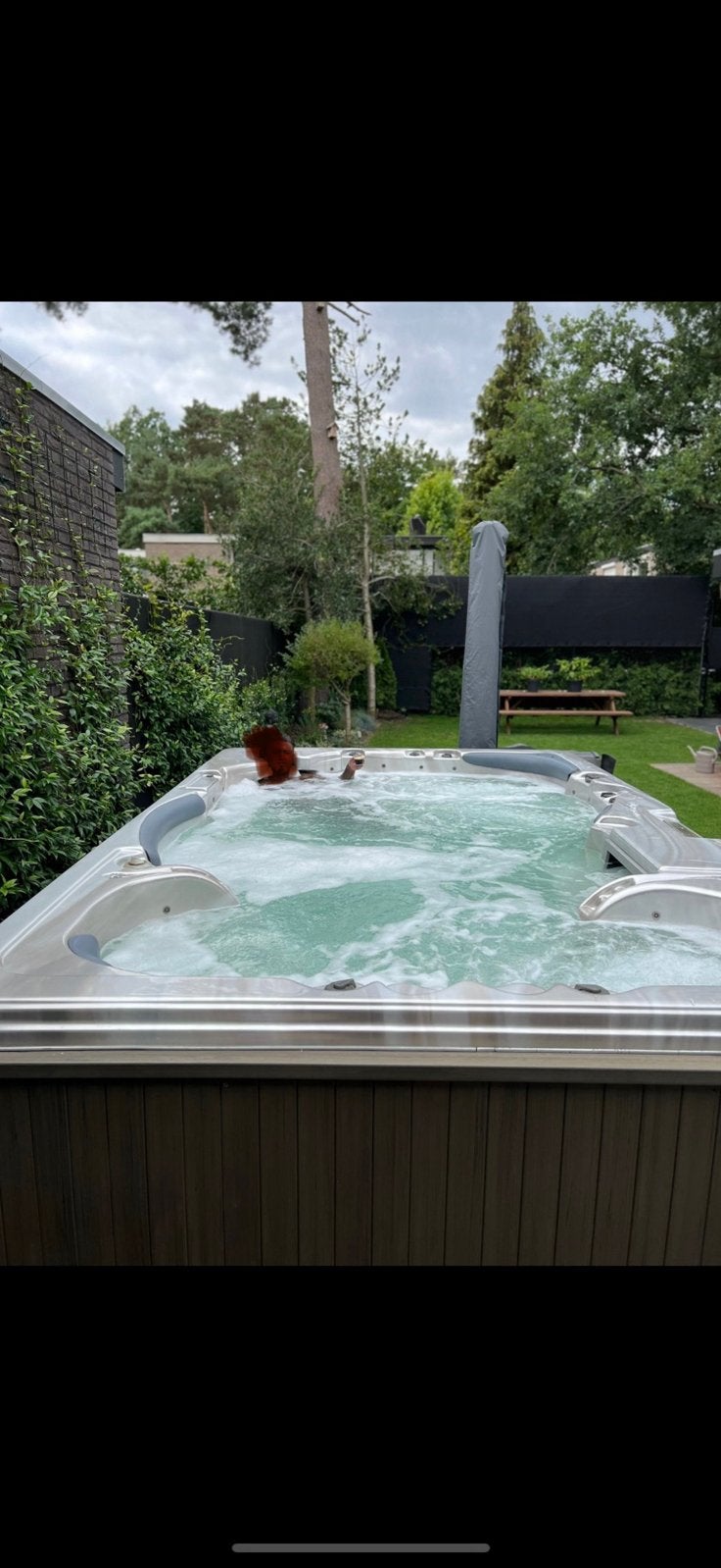 13 persoons jacuzzi. Uniek!, Ophalen, Zo goed als nieuw