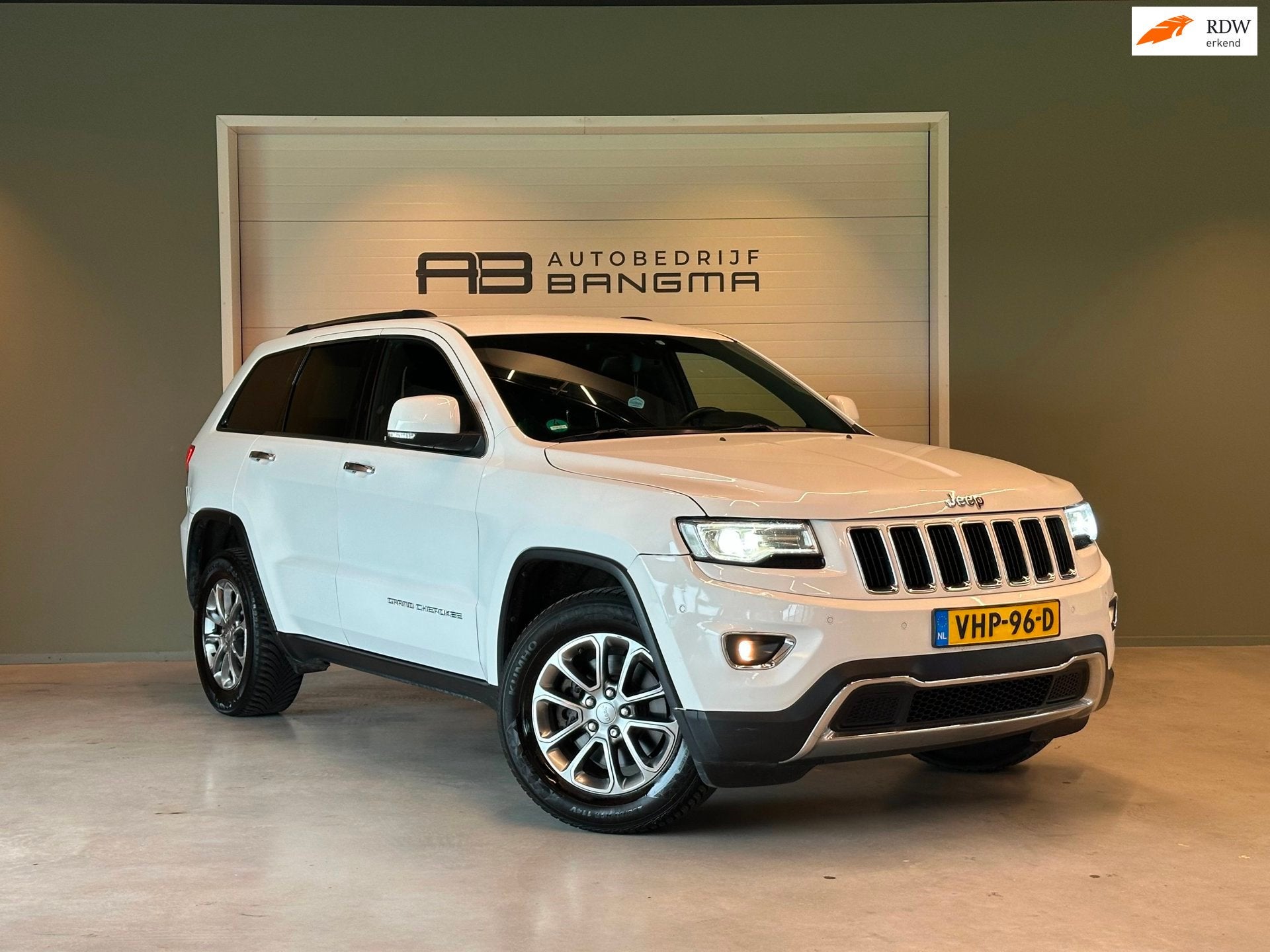 Jeep GRAND CHEROKEE 3.0 CRD V6 AUTOMAAT 4x4 LIMITED-uitv|TRE, Auto's, Automaat, Euro 5, Gebruikt, Zwart