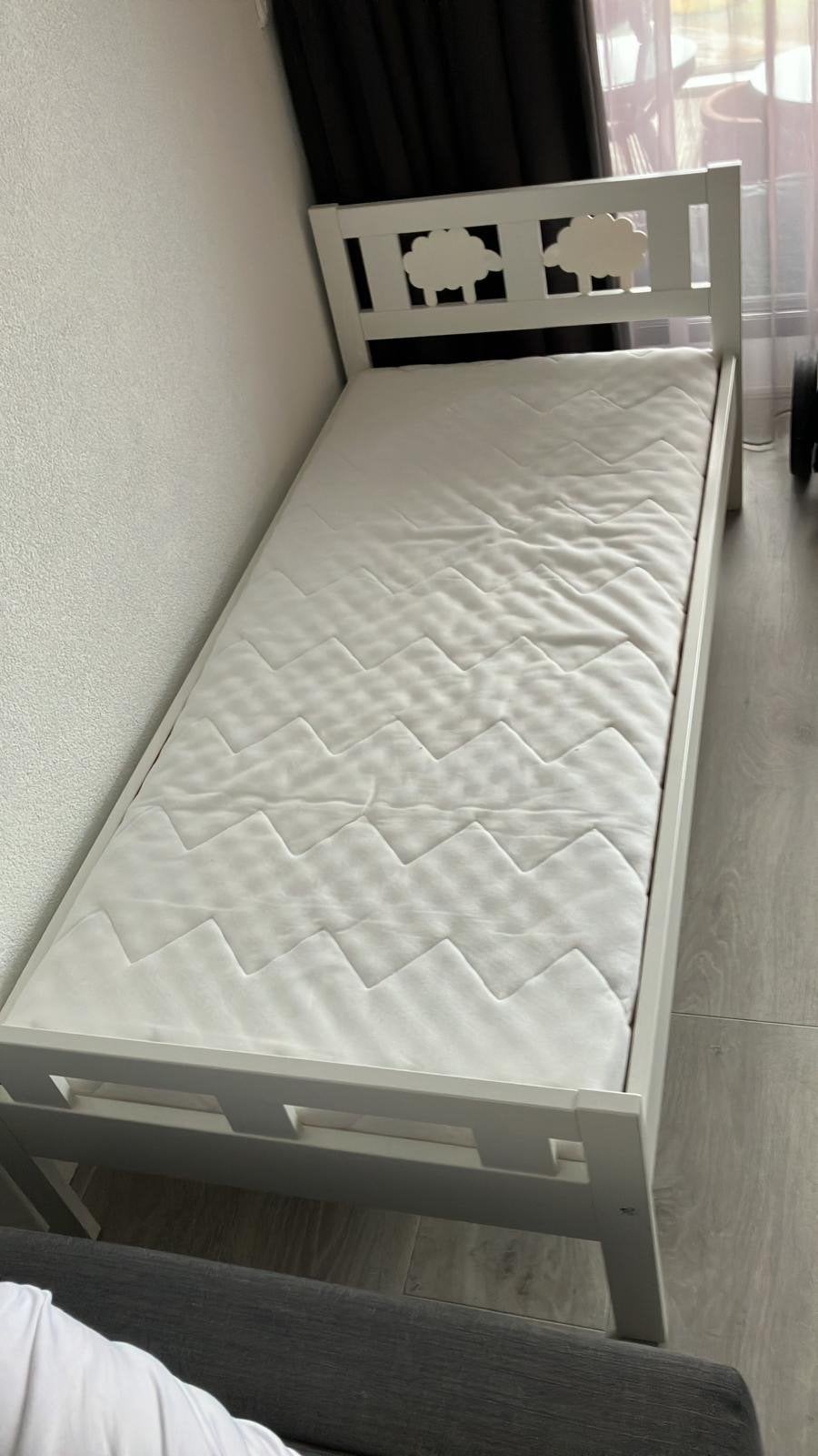 Ikea peuterbed, Ophalen, Wit, 190 cm of minder, Zo goed als nieuw