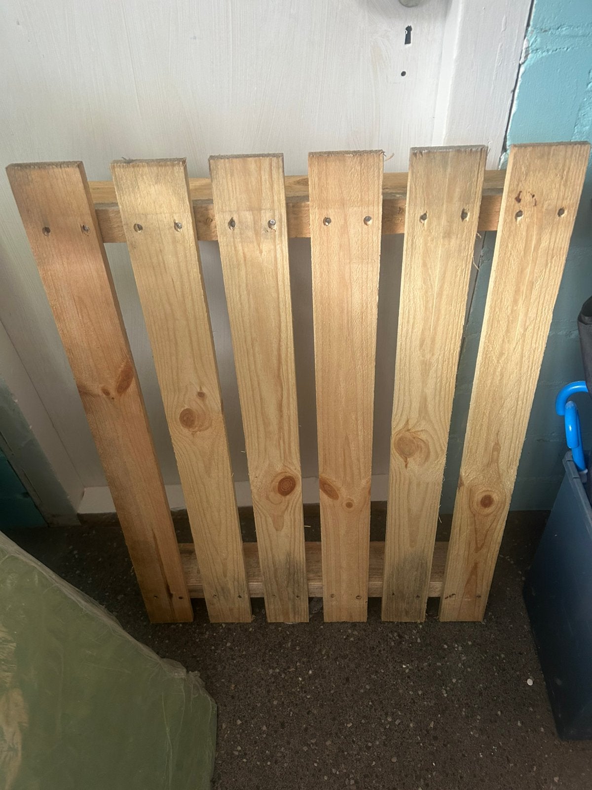Pallet ongeveer 80 x 59,5 cm te koop, Ophalen, Zo goed als nieuw, 50 mm of meer, Pallet