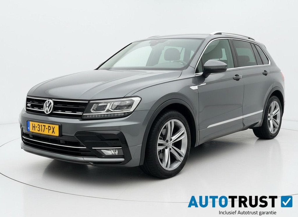 Volkswagen Tiguan 1.5 TSI R-LINE ADAPTIVE CRUISE DIGIDASH NA, Voorwielaandrijving, Stof, 4 cilinders, Origineel Nederlands