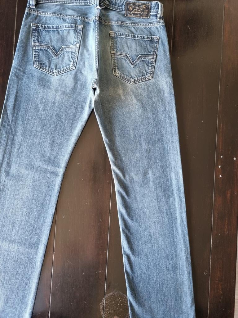 CLASSIC DIESEL LARKEE REGULAR STRAIGHT JEANS SIZE 34/34!!!, Diesel, Blauw, Ophalen of Verzenden, Zo goed als nieuw