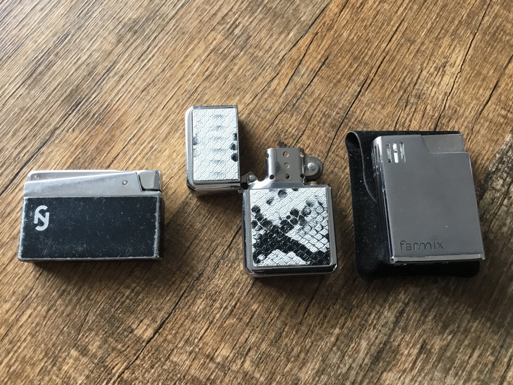 Lot 3 aanstekers 2 nieuwe 1 gebruikt diverse, Ophalen of Verzenden, Gebruikt, Aansteker